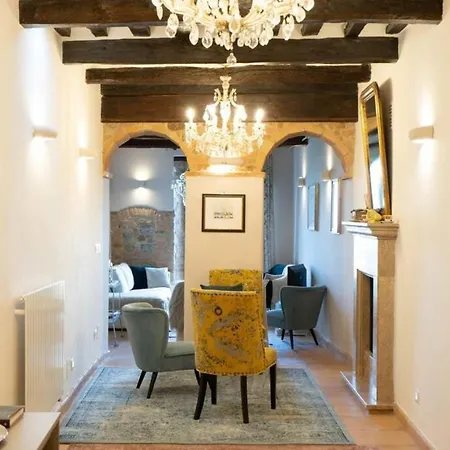 Luxury Townhouse View Of Tuscany